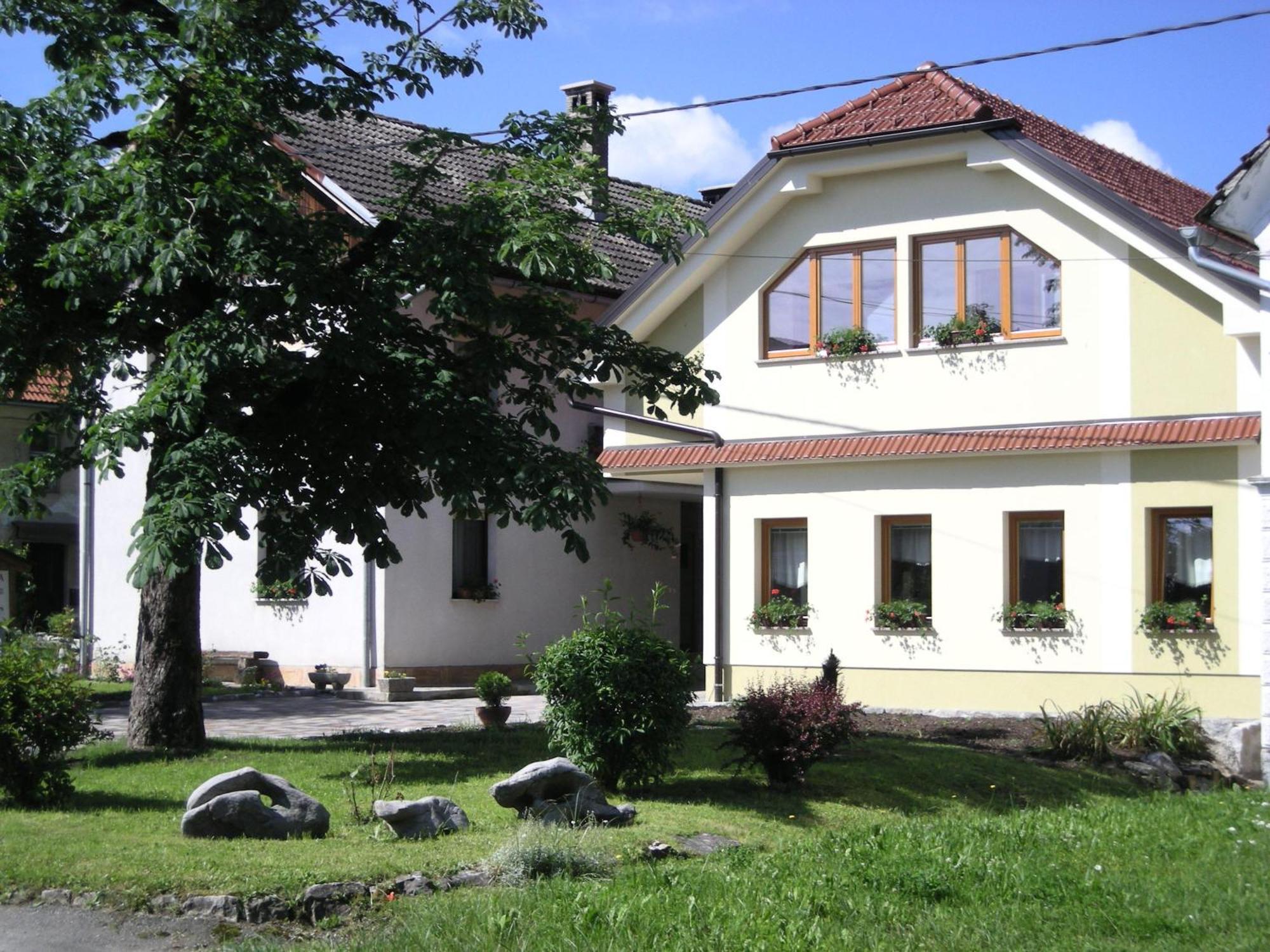 Turisticna Kmetija Logar Hotel Grahovo Kültér fotó